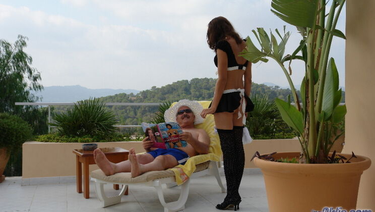 [Oldje] - Young Blonde Gets Fucked in Paradise - Yenna - Gustavo