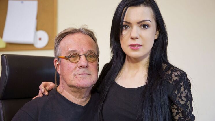 [Oldje] - Office Doggystyle with Brunette Secretary - Harry - Luize Saint