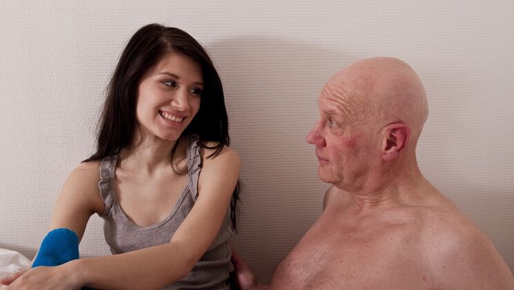 [Oldje] - Blonde is Not Here, Brunette Lilli is the Guest - Hugo - Lilli