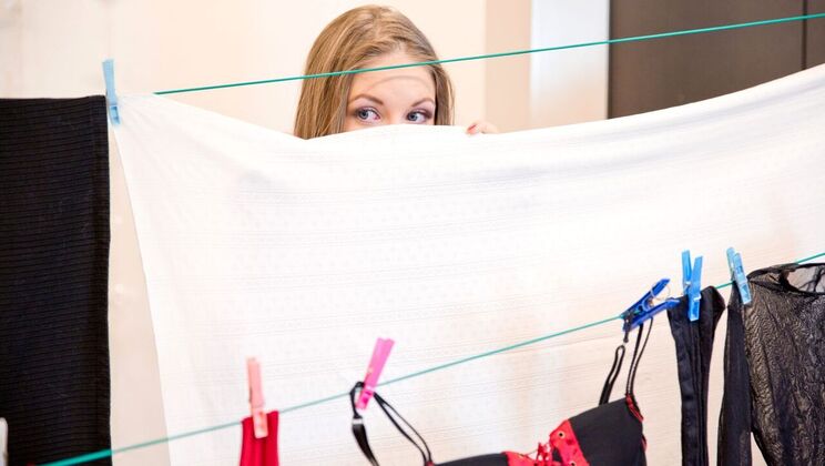 Woody Gets a Handjob from Alessandra