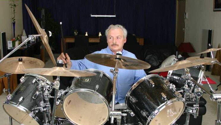 [Oldje] - Big Cock and Natural Tits Escape