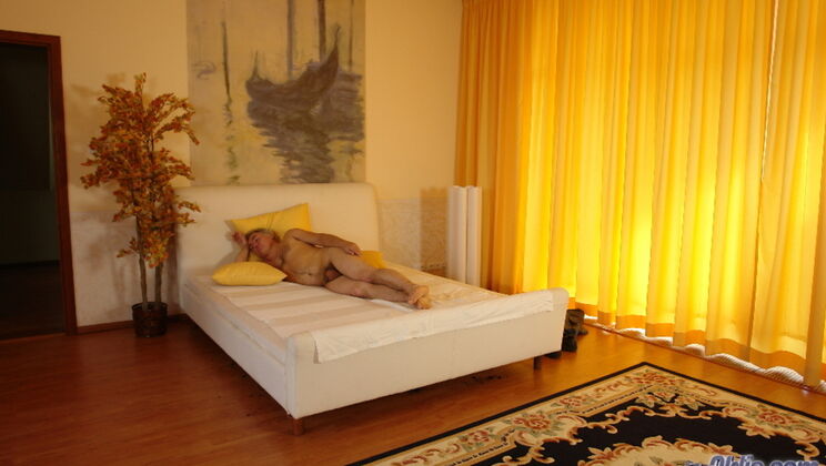 [Oldje] - Katy Sweet's Cleaning Troubles End in Cum Swallowing