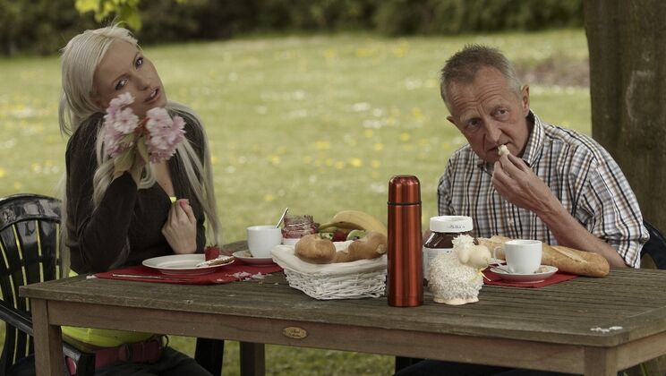 [Oldje] - Doggystyle Blonde Madness