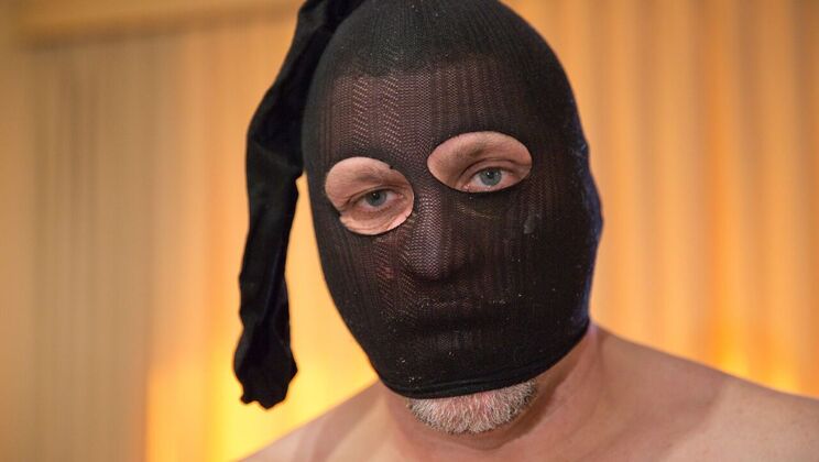 Double Handjob Heist