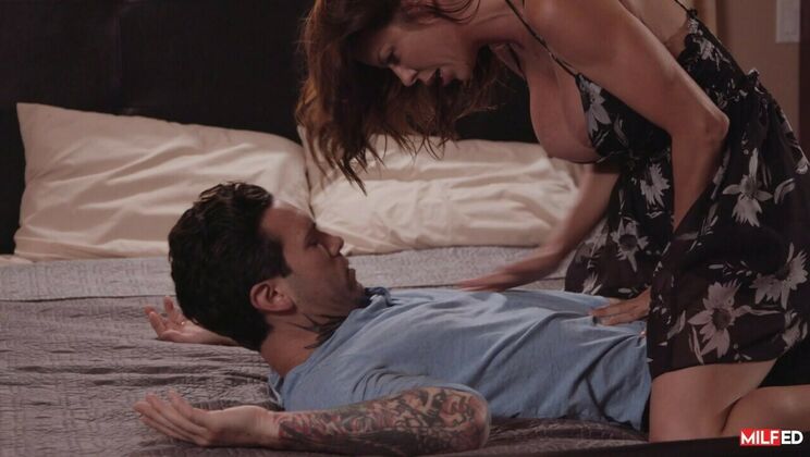 [Milfed] - Athletic MILF Alexis Fawx in Action