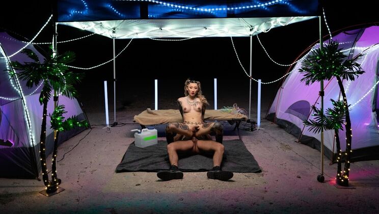 [TransAngels] - Blonde with Big Cock in Desert