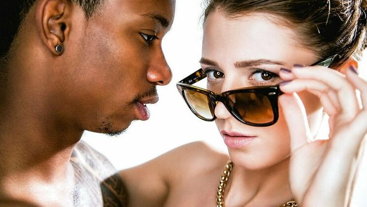 Behind the Scenes of a Porno Fling