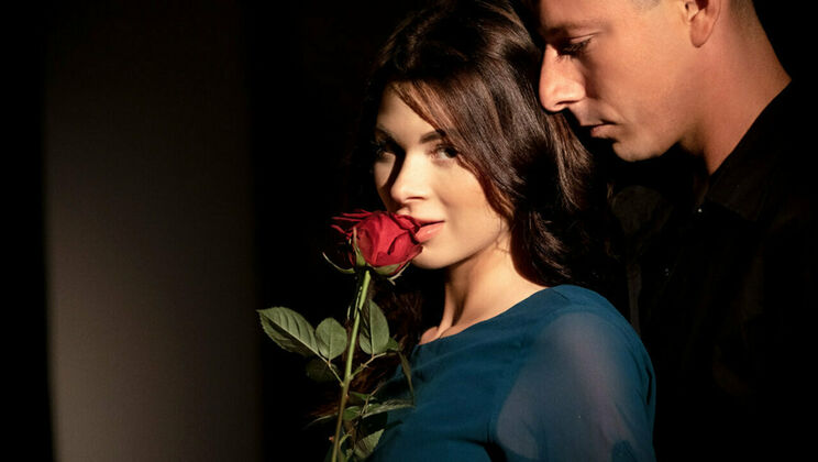 Sexy Striptease Before the Rush