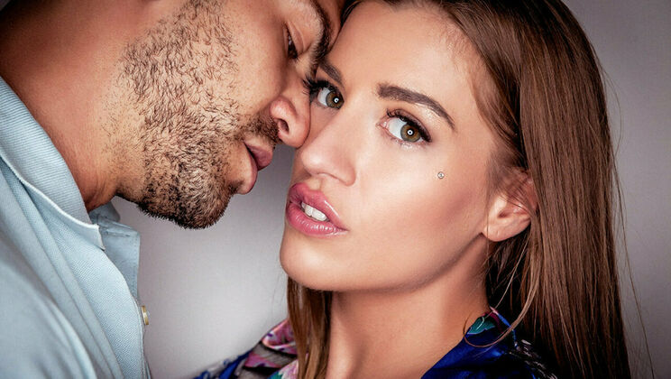 [SexArt] -  Masturbation and Pussy Licking Madness  - Juan Lucho - Silvia Dellai