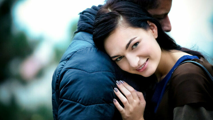 [SexArt] - Behind The Scenes: Lee Anne's Upskirt And Kissing - Lee Anne