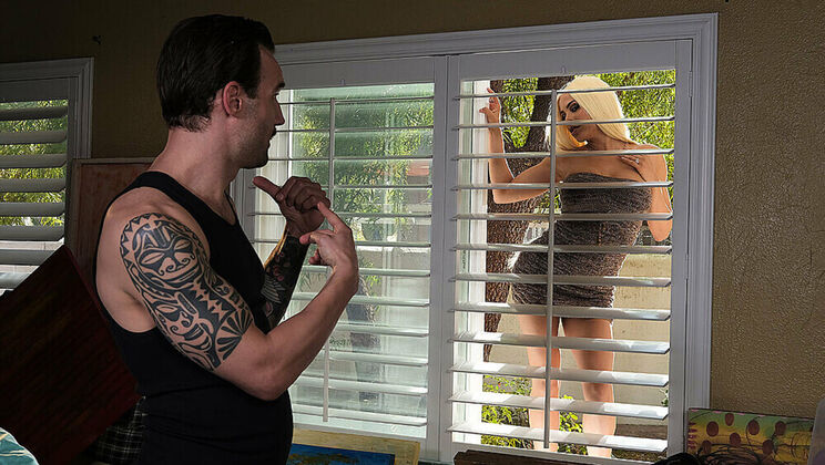 [NeighborAffair] - Luna Star Shows Off Her Big Tits and Bubble Butt