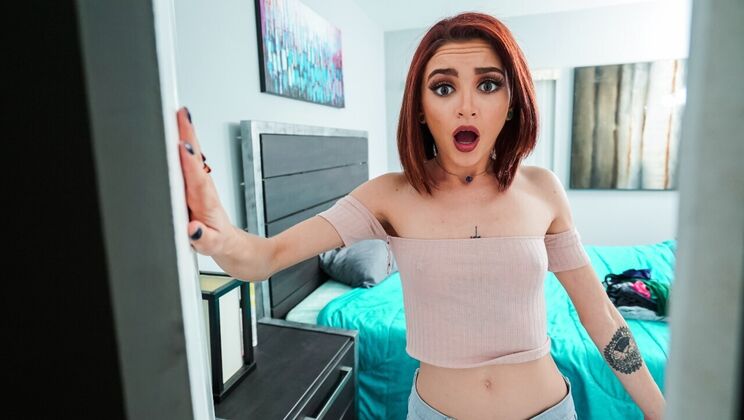 Trimmed Pussy Redhead Roommate