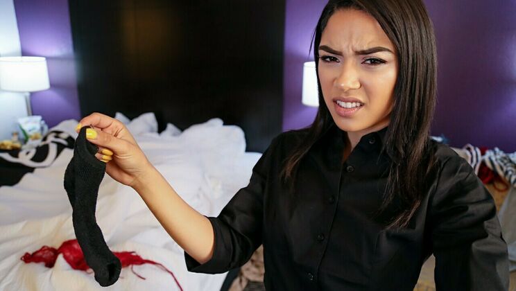 [IKnowThatGirl] -  Reverse Cowgirl Maya Discovers Secret Hotel Tryst