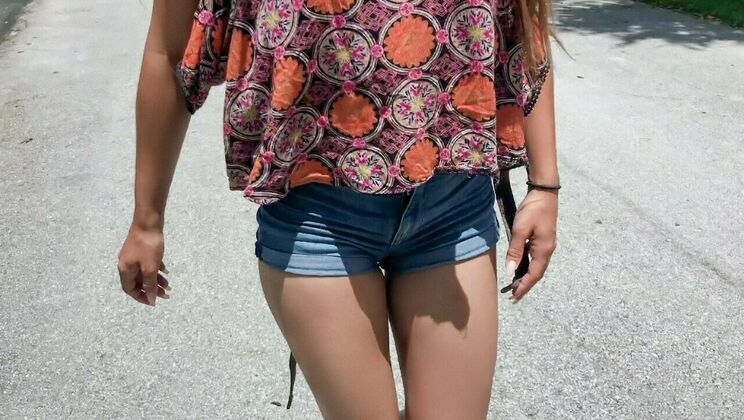 [MOFOSB-Sides] - Latin Heat with Sofie Reyez