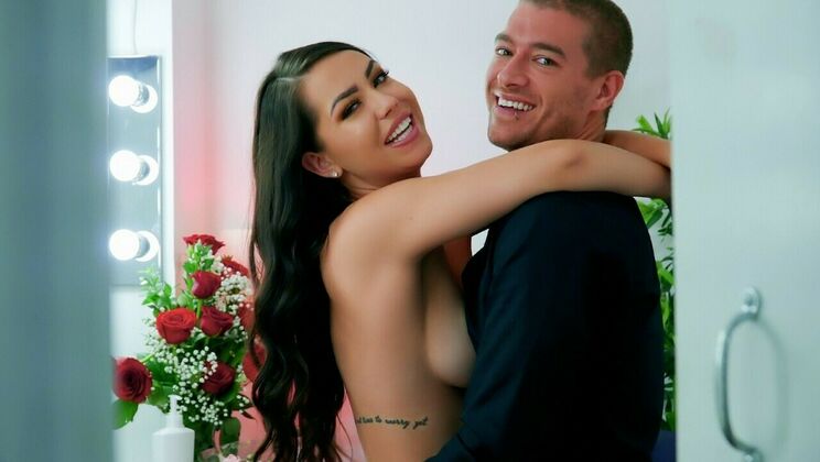 [PervsOnPatrol] - Short-Haired Seductress Lopez's Creampie Escapade