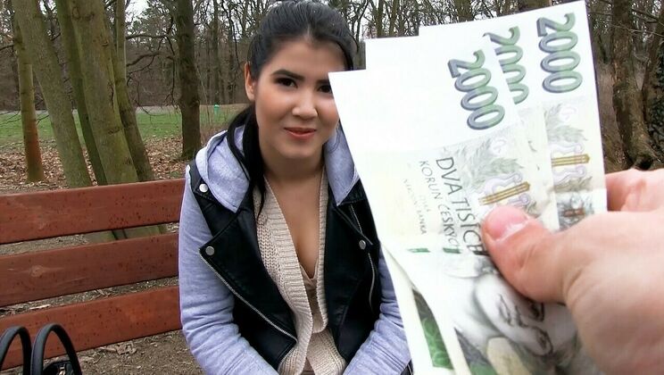 Dirty Amateur Student Lady Dee