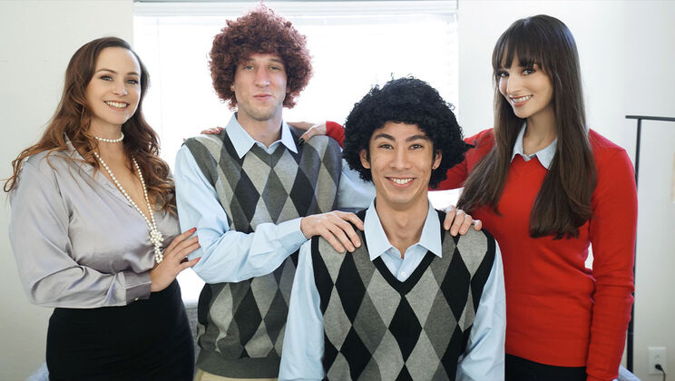 [MomSwap] - Tempting Stepmoms and Their Toys - Lexi Luna - Bella Rossi - Cody Carter - David Lee