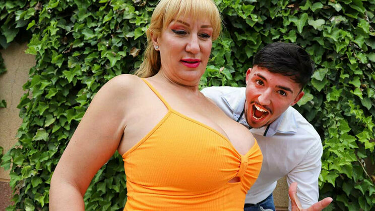 [Grandmams] - Victoria Cruz and Yeri Blue in Hardcore Action - Victoria Cruz - Yeri Blue