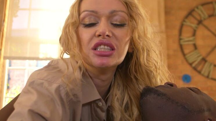 Amber Jayne Interracial Blowjob