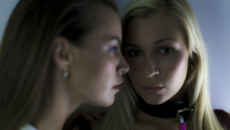 [SexArt] - Lesbian Love For Sale - Chapter 3 - Tracy Lindsay - Suzie Carina