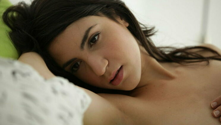 [SexArt] - Luna's Dildo Delight: Close Up - Luna