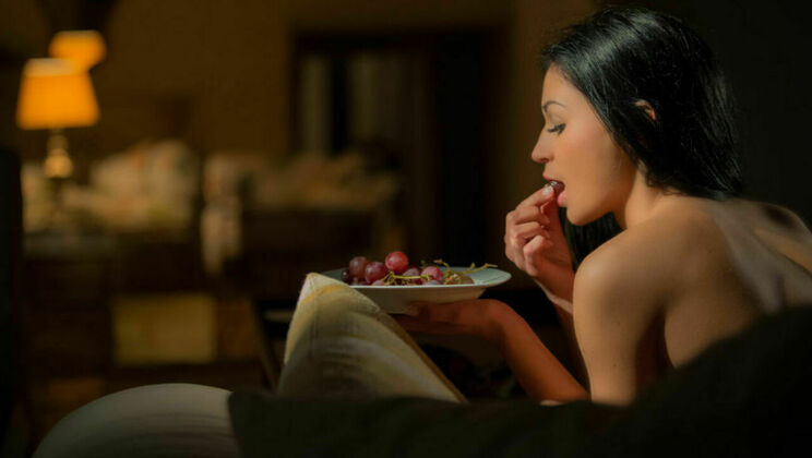 [SexArt] - Blonde on Blonde: Fingering Fun - Vanda Lust - Rosaline Rosa