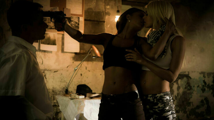 [SexArt] - Lesbian Striptease III - Alexis Crystal - Lena Love - Thomas Hyka - Thomas Lee - Isabella Chrystin - Silvie Deluxe - Carla Cox - Alissia Loop