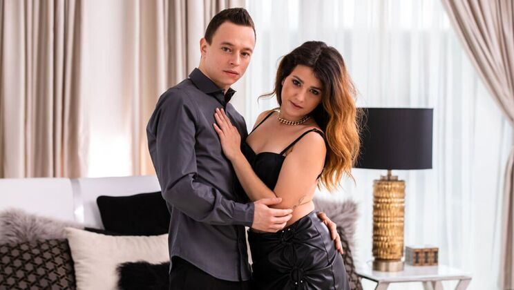 [21Sextury] - Stocking Stuffers: Nikki and Valentina - Nikki Nuttz - Valentina La Piedra