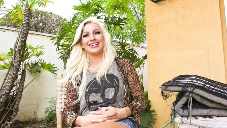 Big Tits and Blonde Lesbians Get Frisky on the Mat