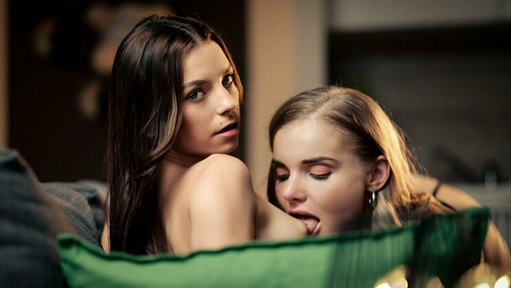 [SexArt] - Sexy Spanish and Czech Girls in Love - Massy Sweet - Fibi Euro