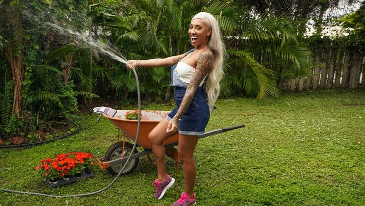 [RKPrime] - Tattooed Babe Gardening - Logan Xander - Kona Jade