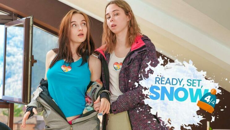 [ClubSweethearts] - Snow Hot Blonde and Brunette Action