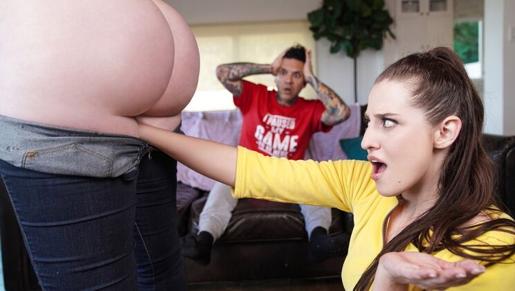 [Brazzers] - Small Hands on Big Tits Cosplay Girl - Small Hands - Aubree Valentine - Abigaiil Morris