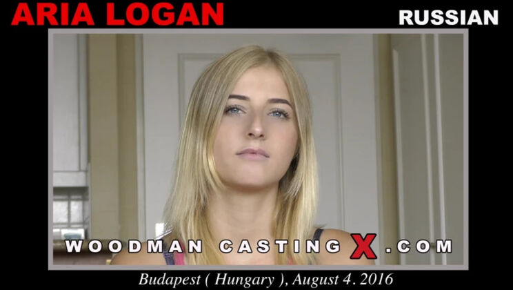 Blonde Aria Logan Sucks Dick