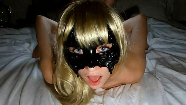 Ana Lingus: Beautiful Teen Amateur Loves It Deep