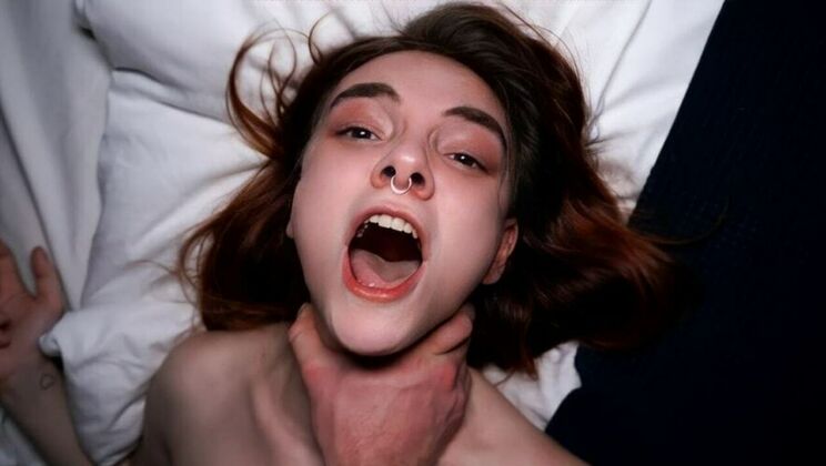 Petite Amateur Gets Raw Deal - Rough Sex and Hardcore