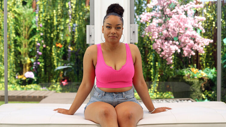 [NetVideoGirls] - Sarah's Deepthroat Tryout - Sarah