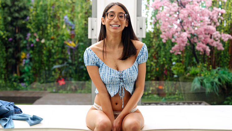 [NetGirl] - Vanna and Sona's Fingering and Blowjob Audition - Vanna - Sona