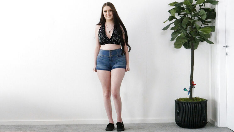 [CastingCouchHD] - Honey's Cumshot Audition - Honey