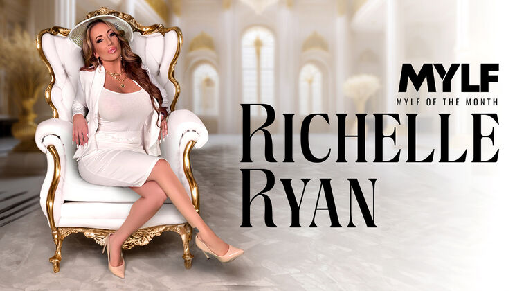[MylfOfTheMonth] - Celebrating the Curves of Richelle Ryan - Richelle Ryan - Romeo Mancini