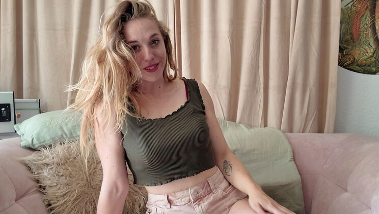 Quinn's Erotic Performance - Dina's Pick