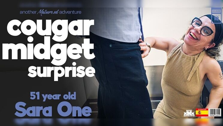 [Mature.nl] - Midget Sara One Gets Fucked by Toyboy in Doggystyle - Yelena Vera (EU) - Manix Sweet - Sara One (EU)