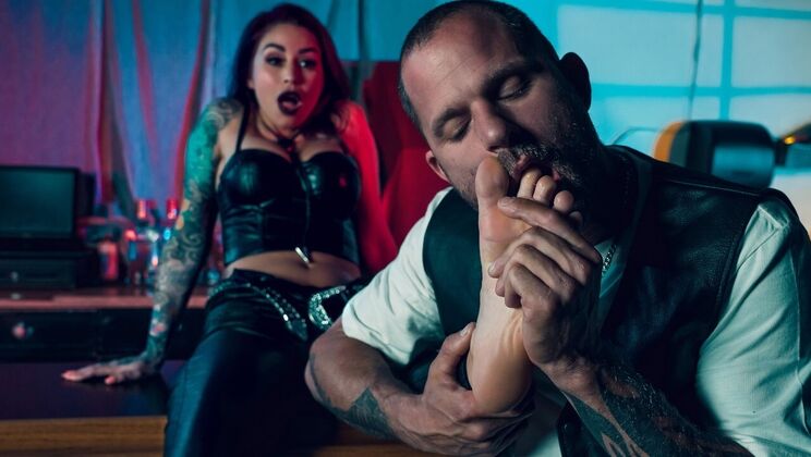 [DigitalPlayground] - Big Tits Worship And Spanking At The Bar - Monique Alexander - Scott Nails