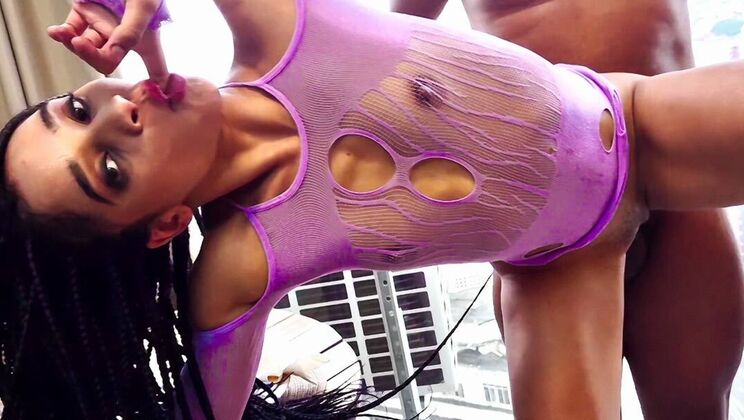 Amateur Girl with Big Ass Takes Anal BBC