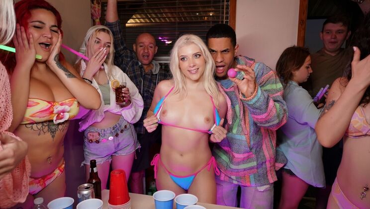 Party Hookup: Gia OhMy Does a Ballerina Flip Into Cowgirl Sex